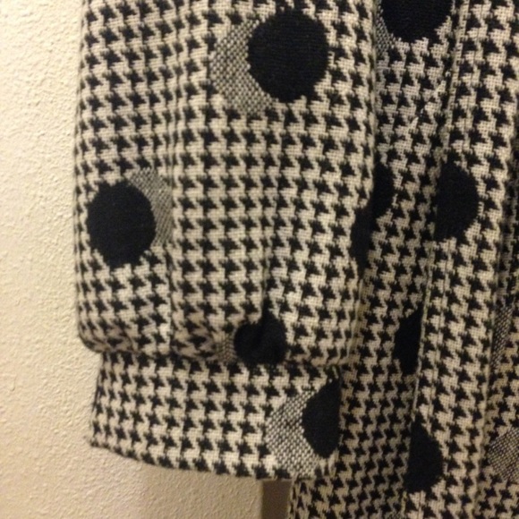 Coat light weight lined size small - Picture 4 of 8